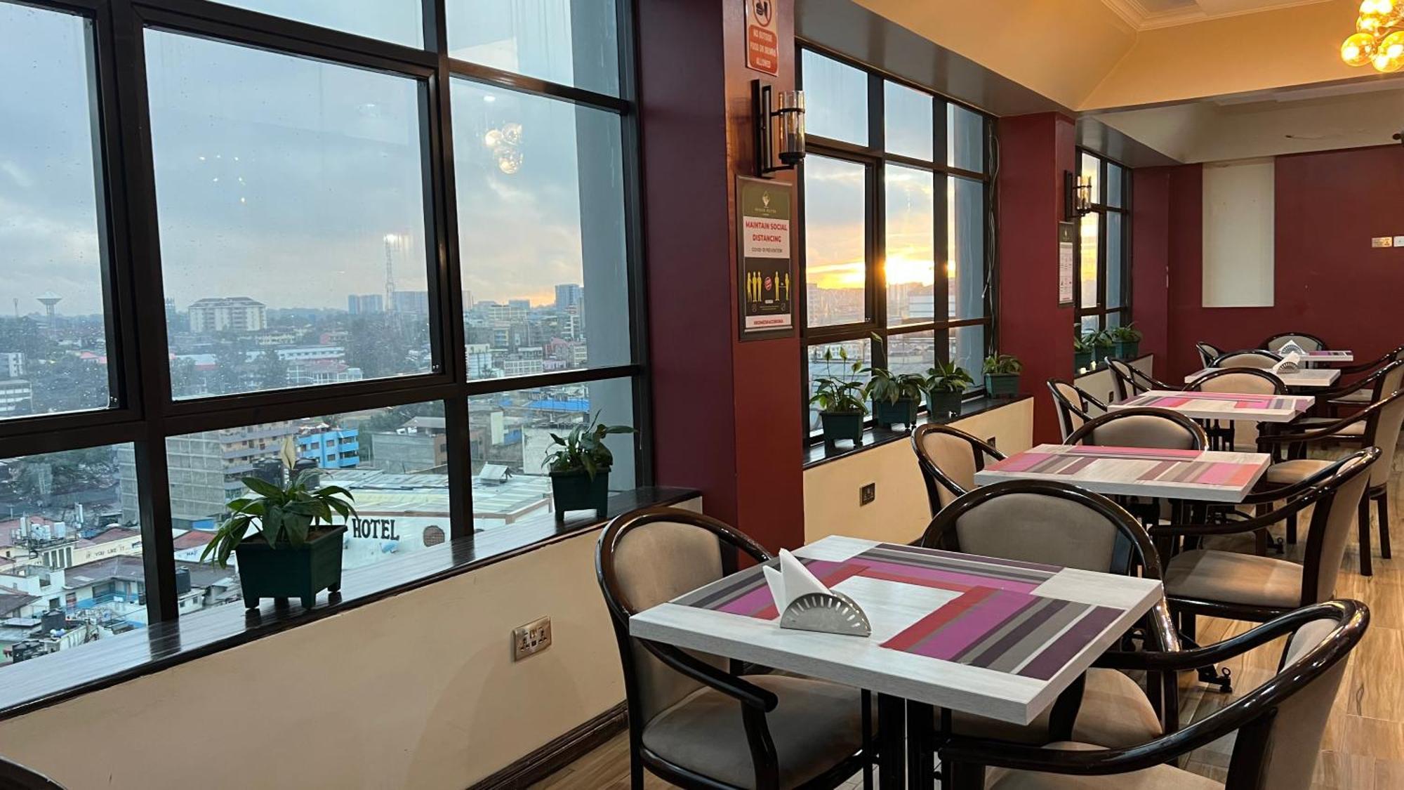 Hemak Suites Hotel Найроби Экстерьер фото