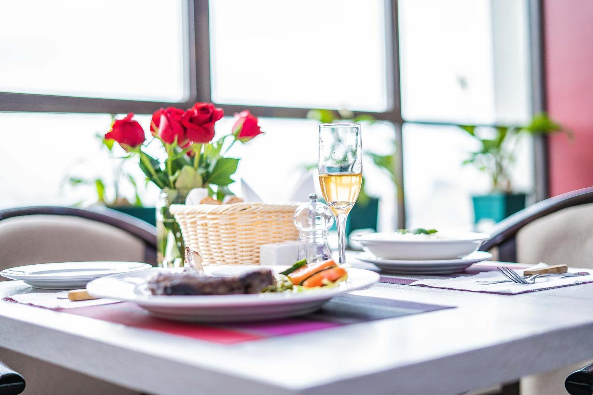 Hemak Suites Hotel Найроби Экстерьер фото