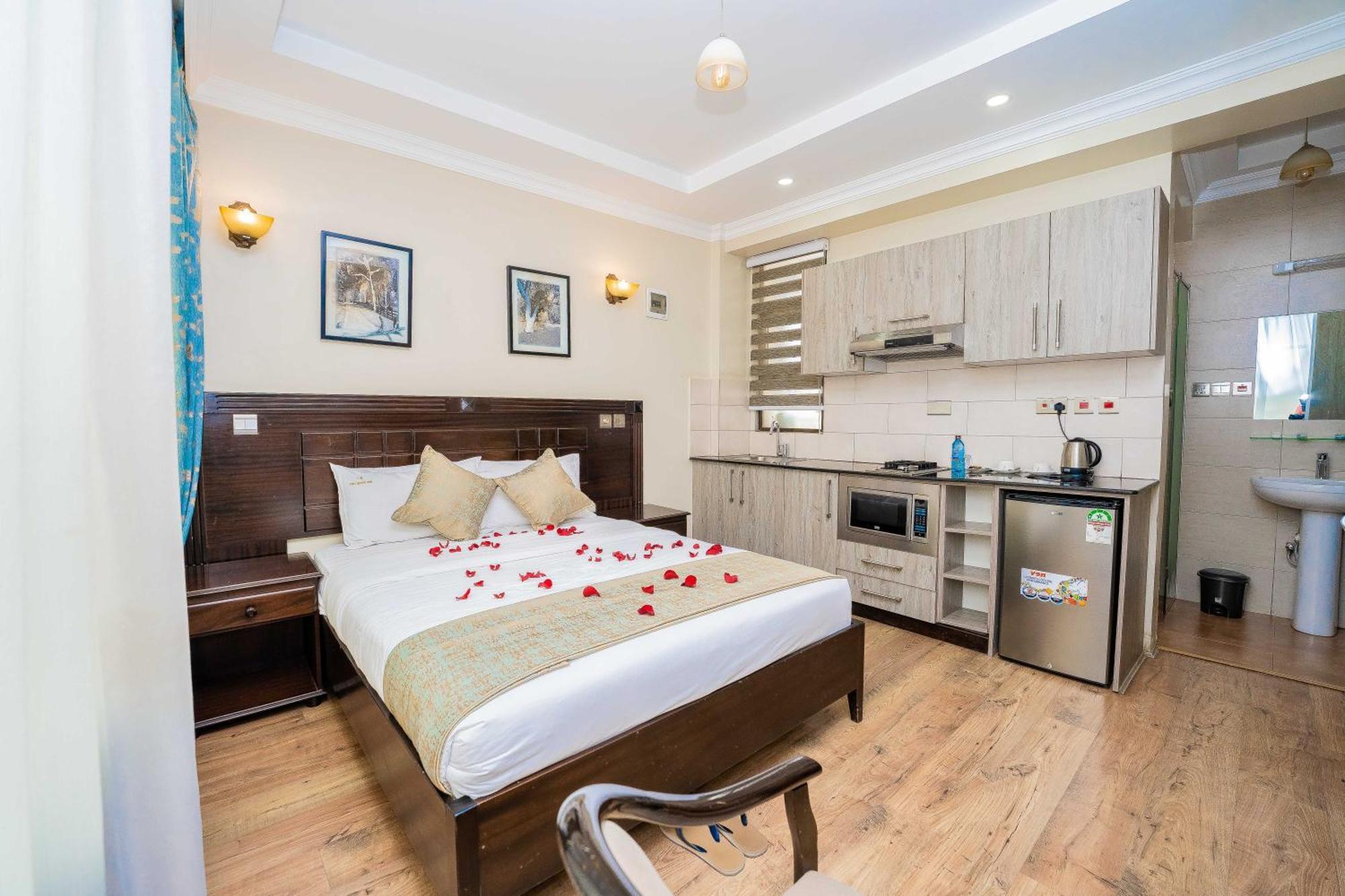 Hemak Suites Hotel Найроби Экстерьер фото