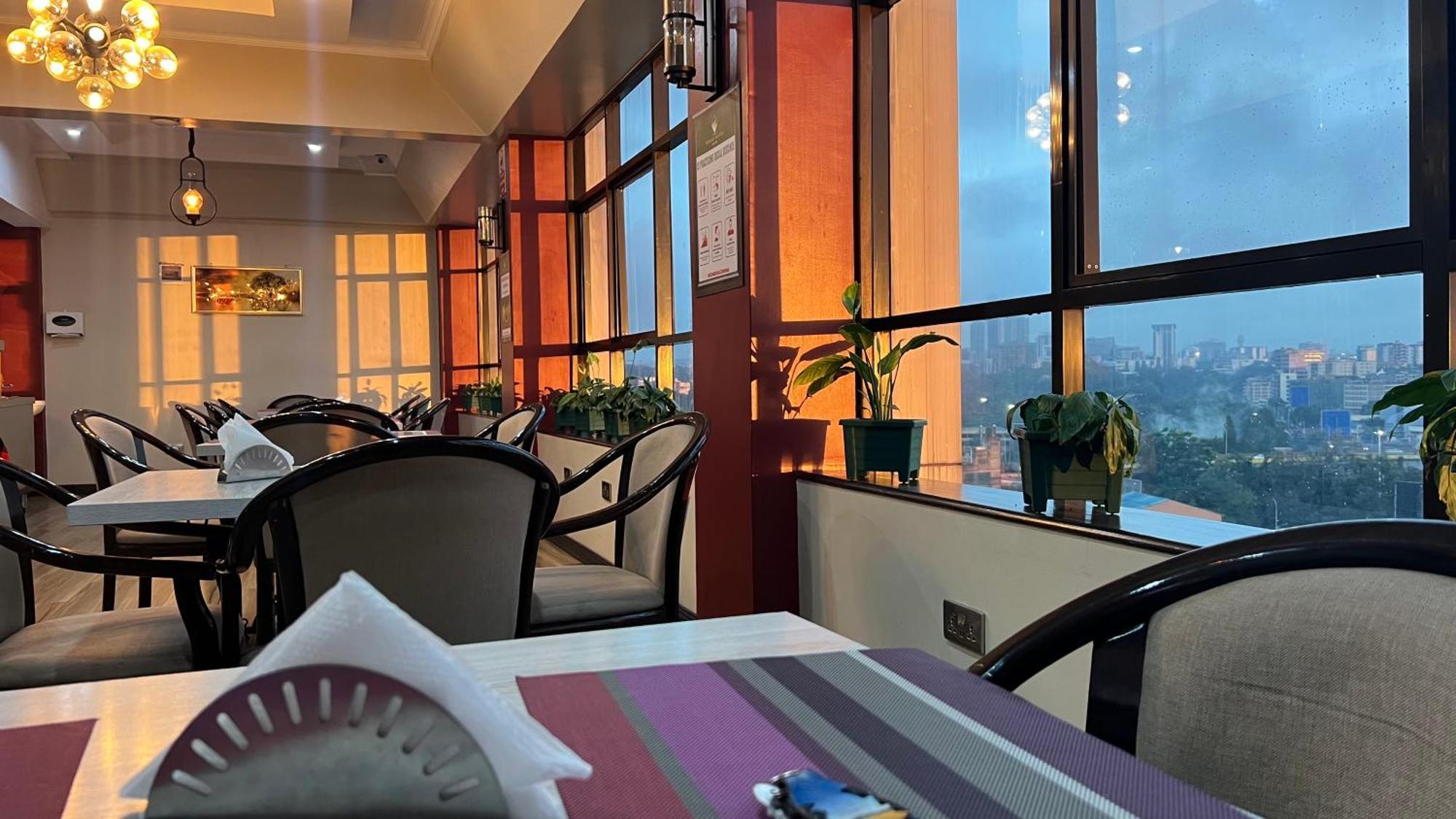 Hemak Suites Hotel Найроби Экстерьер фото