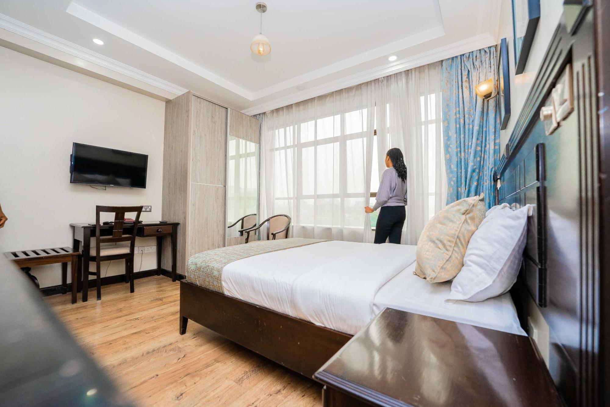 Hemak Suites Hotel Найроби Экстерьер фото