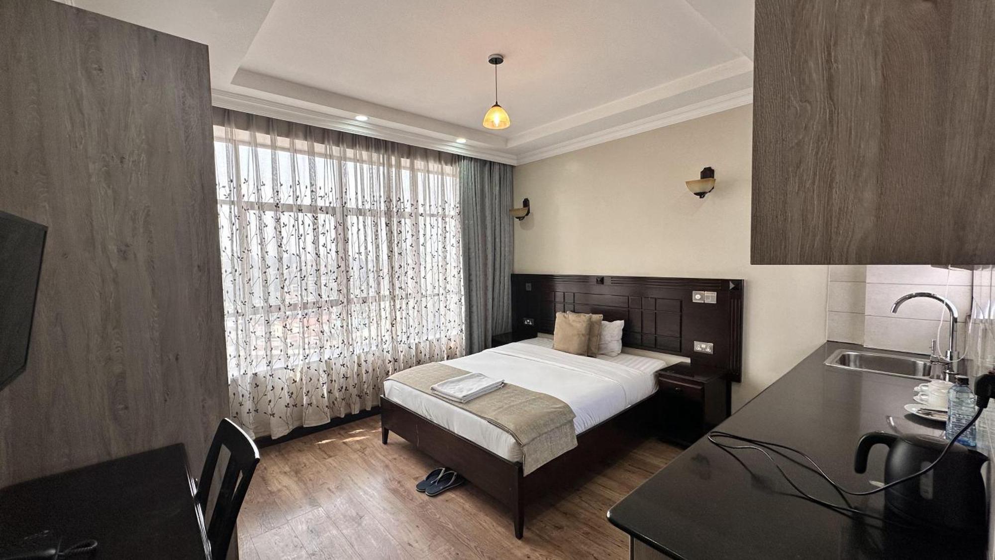 Hemak Suites Hotel Найроби Экстерьер фото
